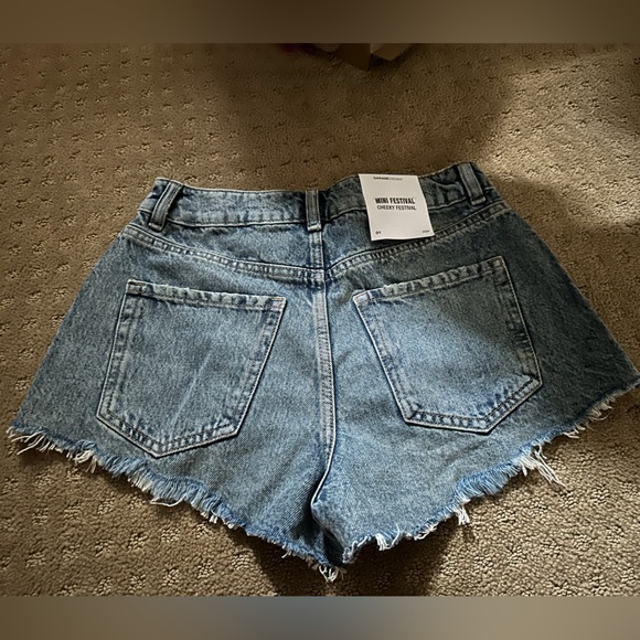 Garage Mini festival cheeky festival shorts - Picture 2 of 2